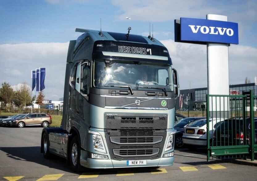 Esimene uus Volvo FH anti kliendile