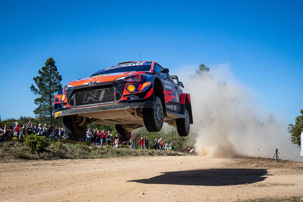 FOTOD. Ott Tänak haaras Sardiinia ralli avapäeval kindla liidrikoha