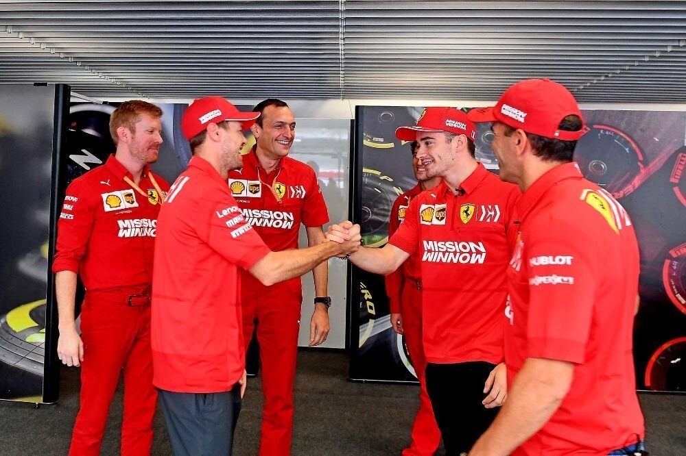 F1: Brasiilia GP vabatreeninguid valitsesid Ferrari sõitjad