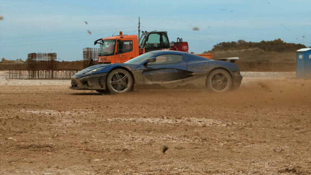 Video: avariisse määratud Rimac Nevera hullab mudastel kruusateedel