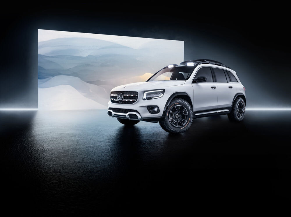 Mercedes esitles uut kompaktset maasturit