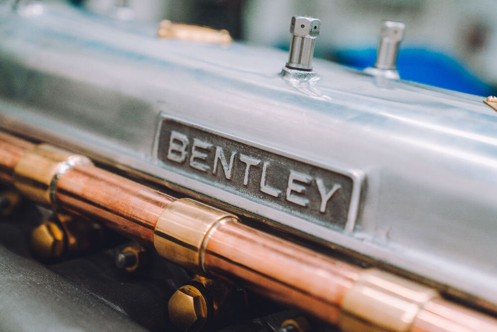 Bentley taaselustas legendaarse mootori