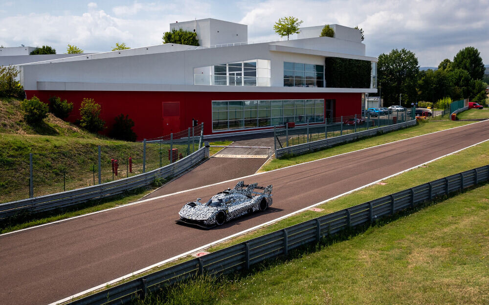 Ferrari Le Mans hüperauto läbis esimesed testikilomeetrid
